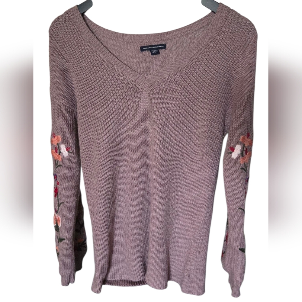 American Eagle Outfitters Mauve V-Neck Sweater with Floral Sleeves